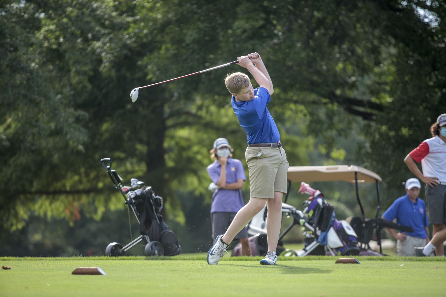 GALLERY-boys-golf-082620-26.jpg